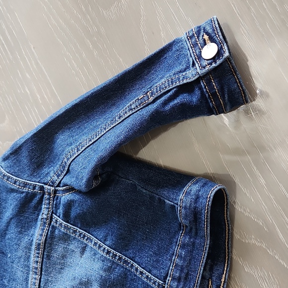 Like new toddler Jean jacket - Picture 8 of 8